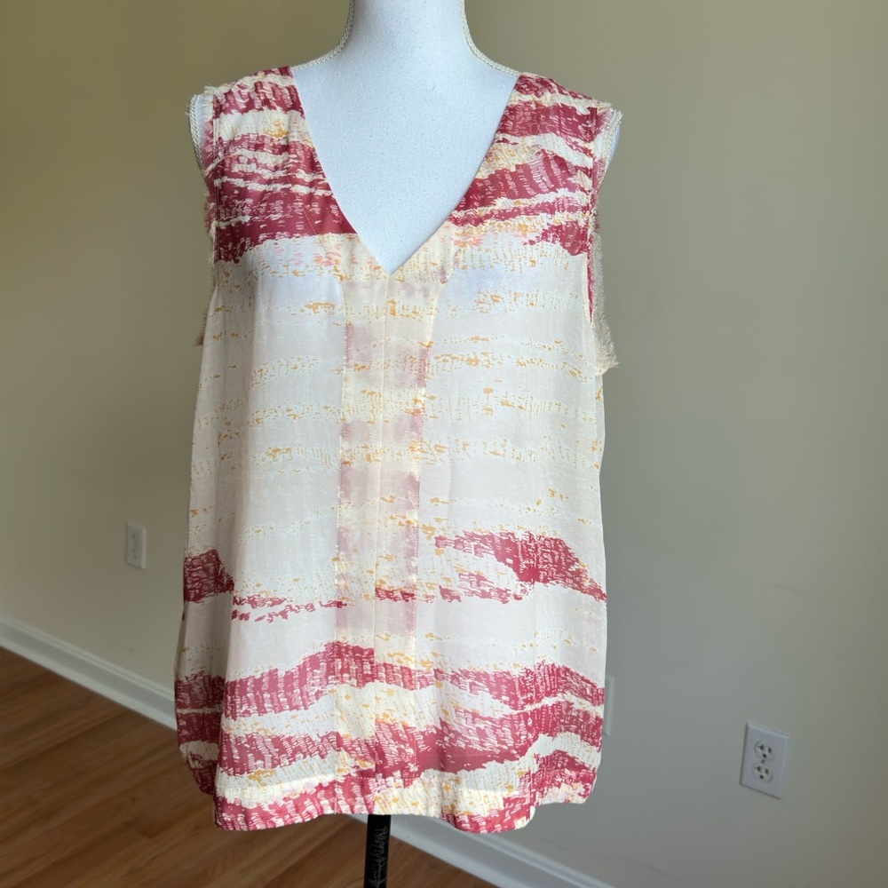 BCBG Paris || Cream Tank Top with Pink Accents and V-Neckline Sz L